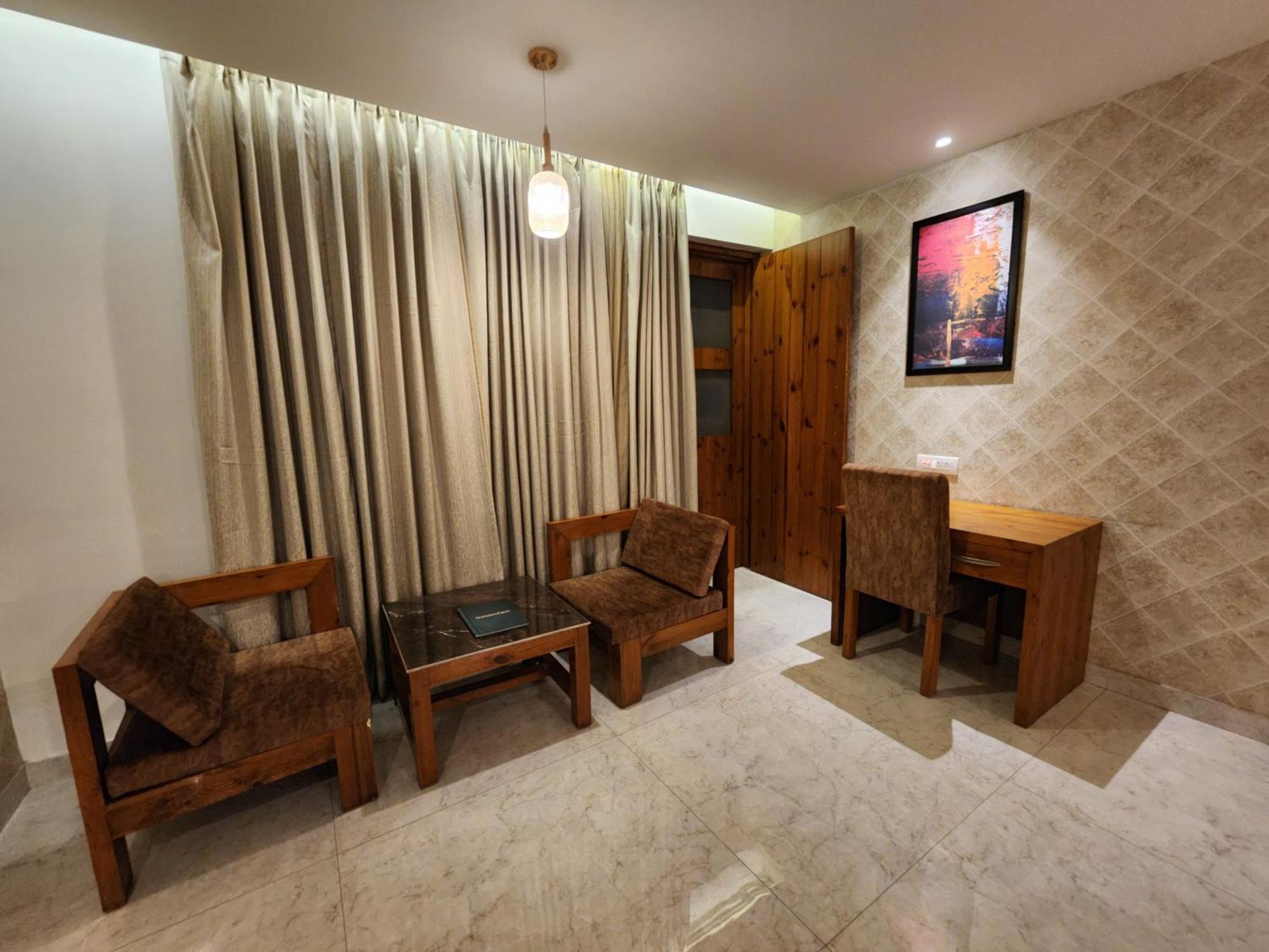 Golden Fern Resort ชิมลา ภายนอก รูปภาพ